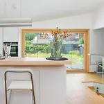 Contemporary Bolthole, Short Walk From City