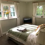Daweswood Guest Suite - Luxury Retreat With Optional Hot Tub