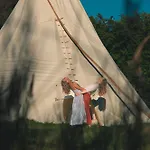 The Quaives - Cottages & Glamping