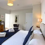 Arthouse Canterbury-Free Secure Parking