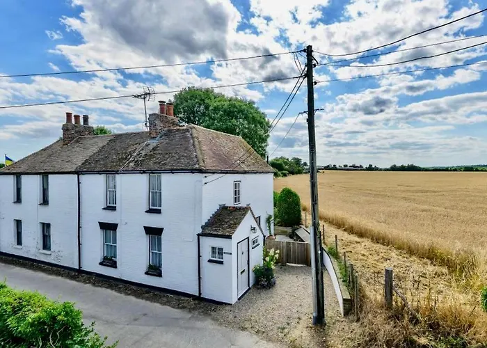 Marshmede Cottage - Picturesque, Tranquil, Relaxing