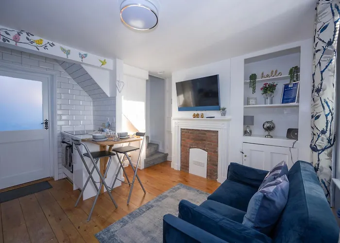 The Little Marlowe - 1 Bed City Centre Cottage