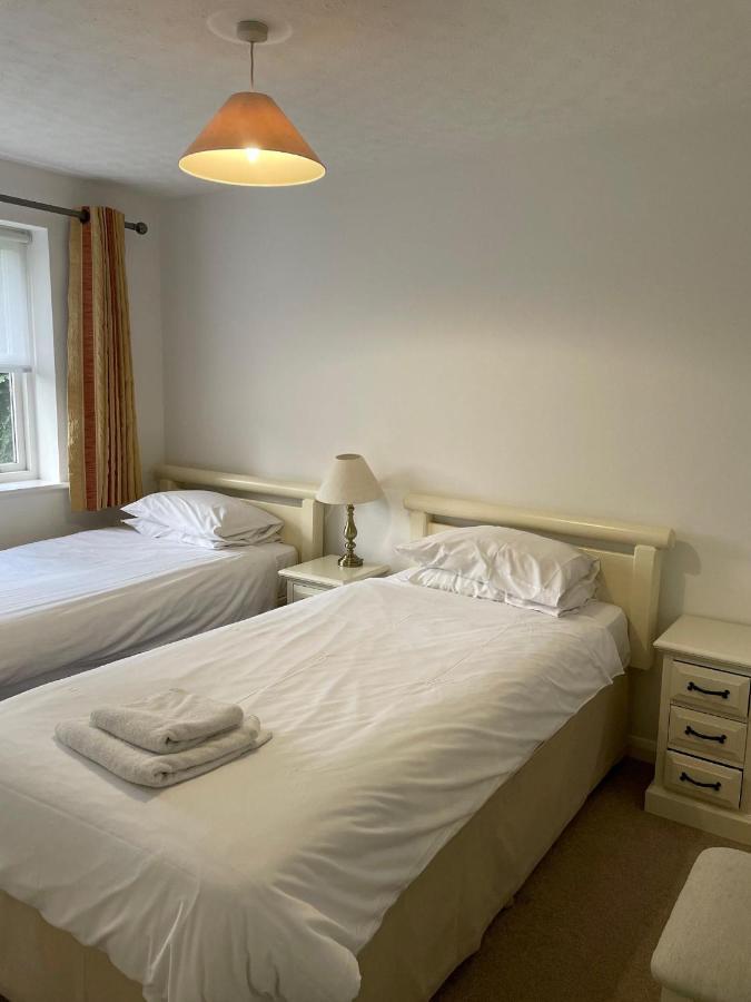 And Apartment's 3*
