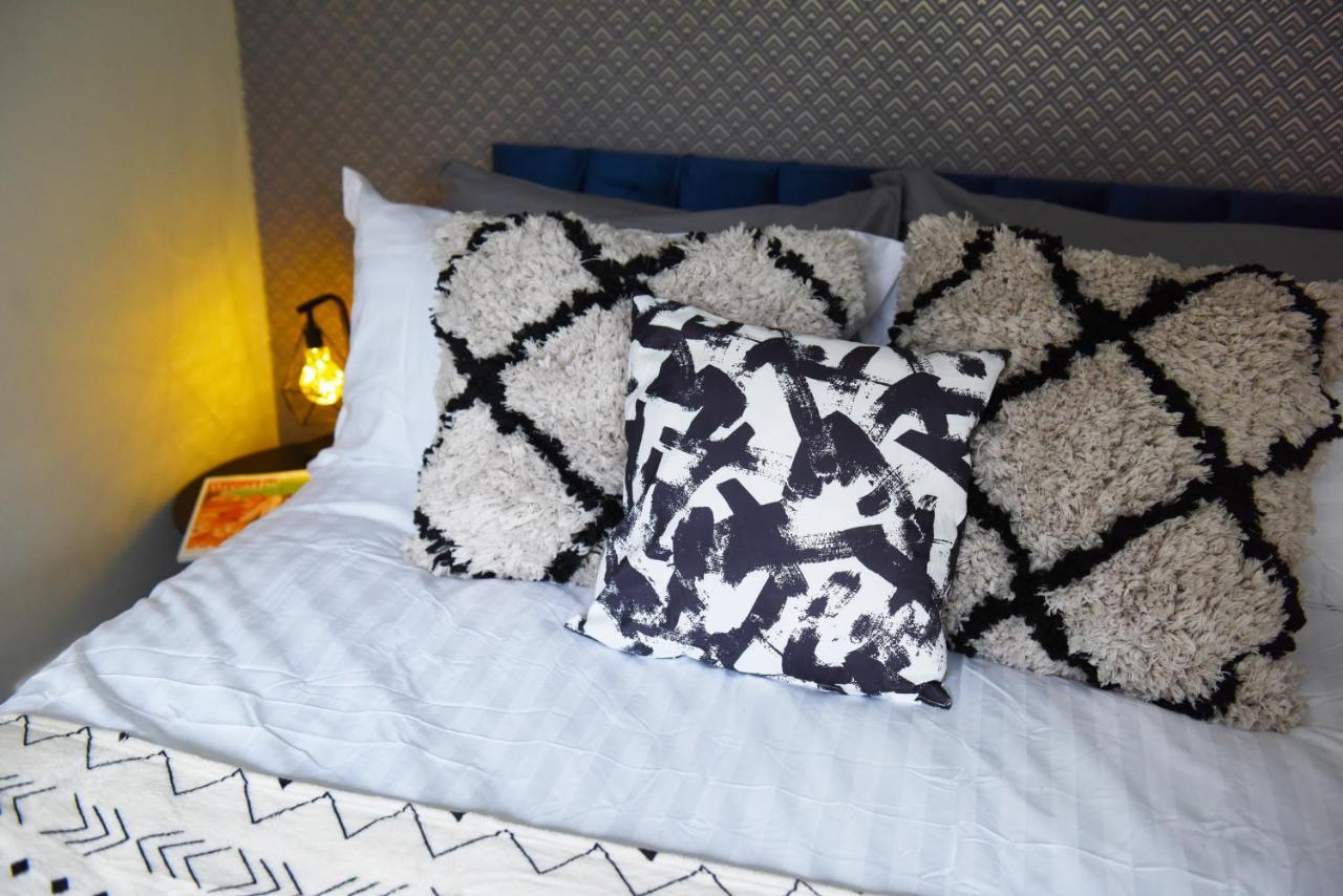 Westgate House - 5 Bedroom Newly Renovated House With Hot Tub & Private Parking