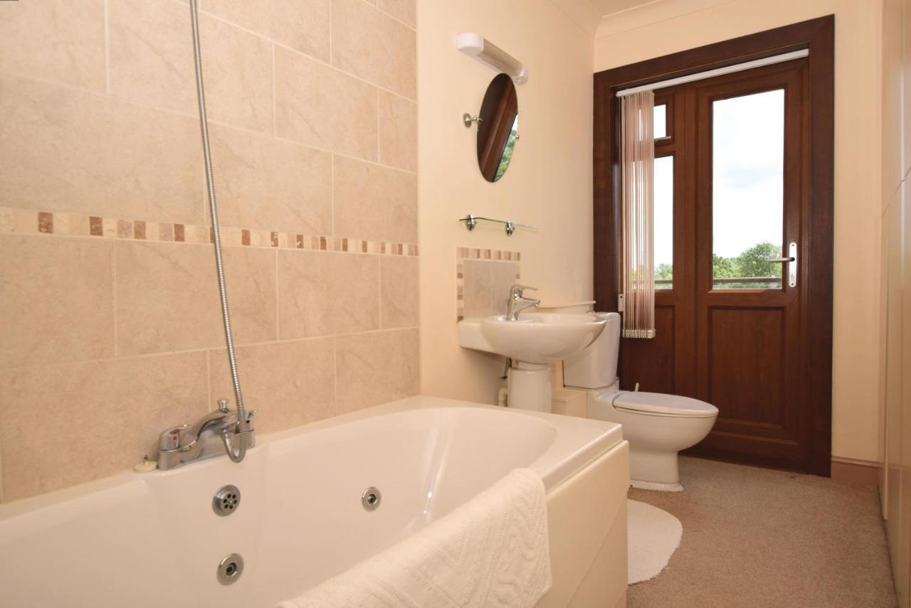 Homelea & Self Catering