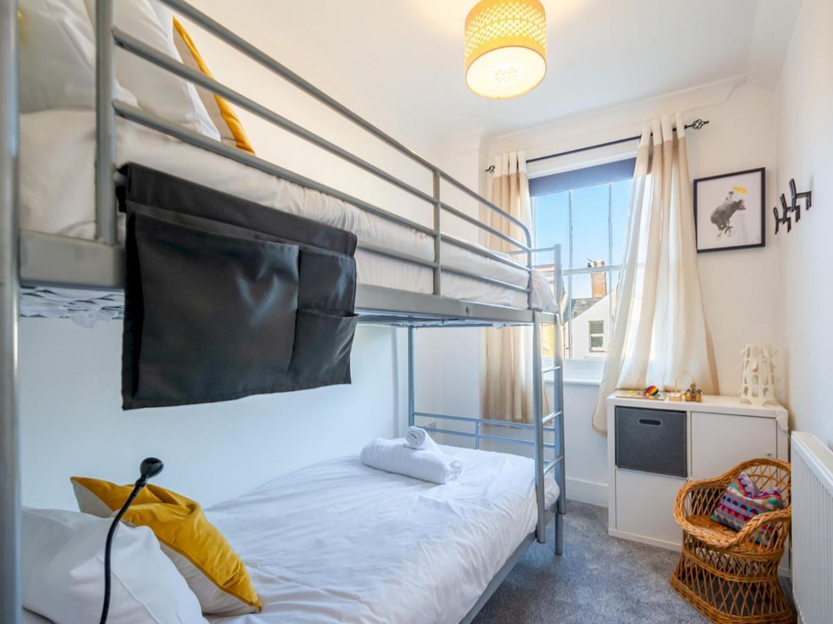 Holiday home Pass The Keys Cosy Terrace Within Walls Ideal For Exploring