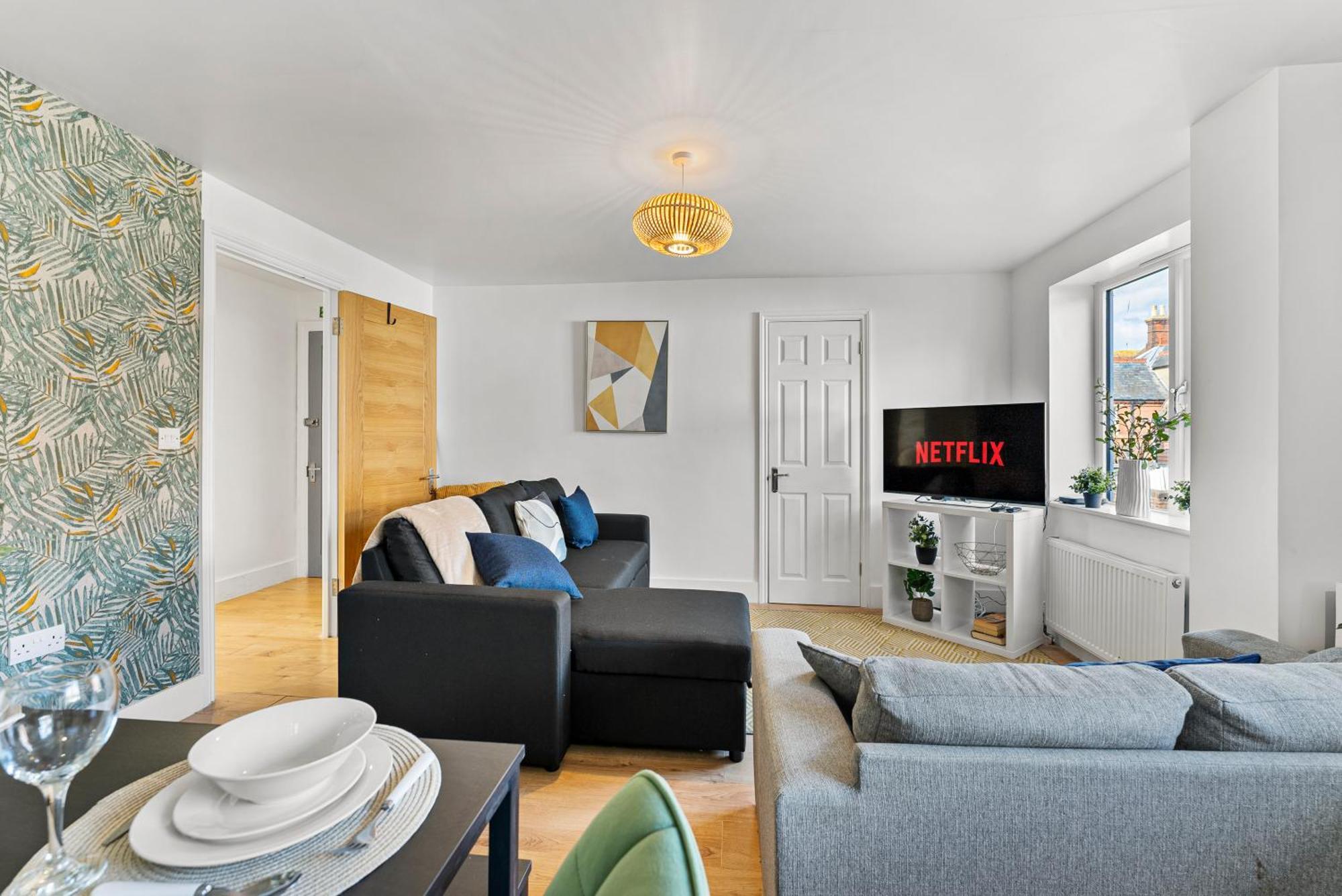 The Augustine - Stylish City Centre Gem Apartment *