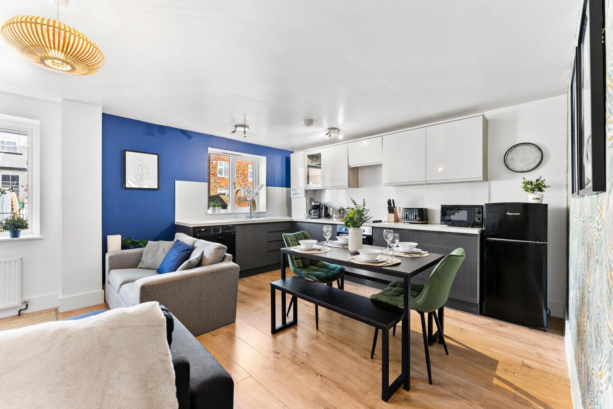 Apartment The Augustine - Stylish City Centre Gem Canterbury