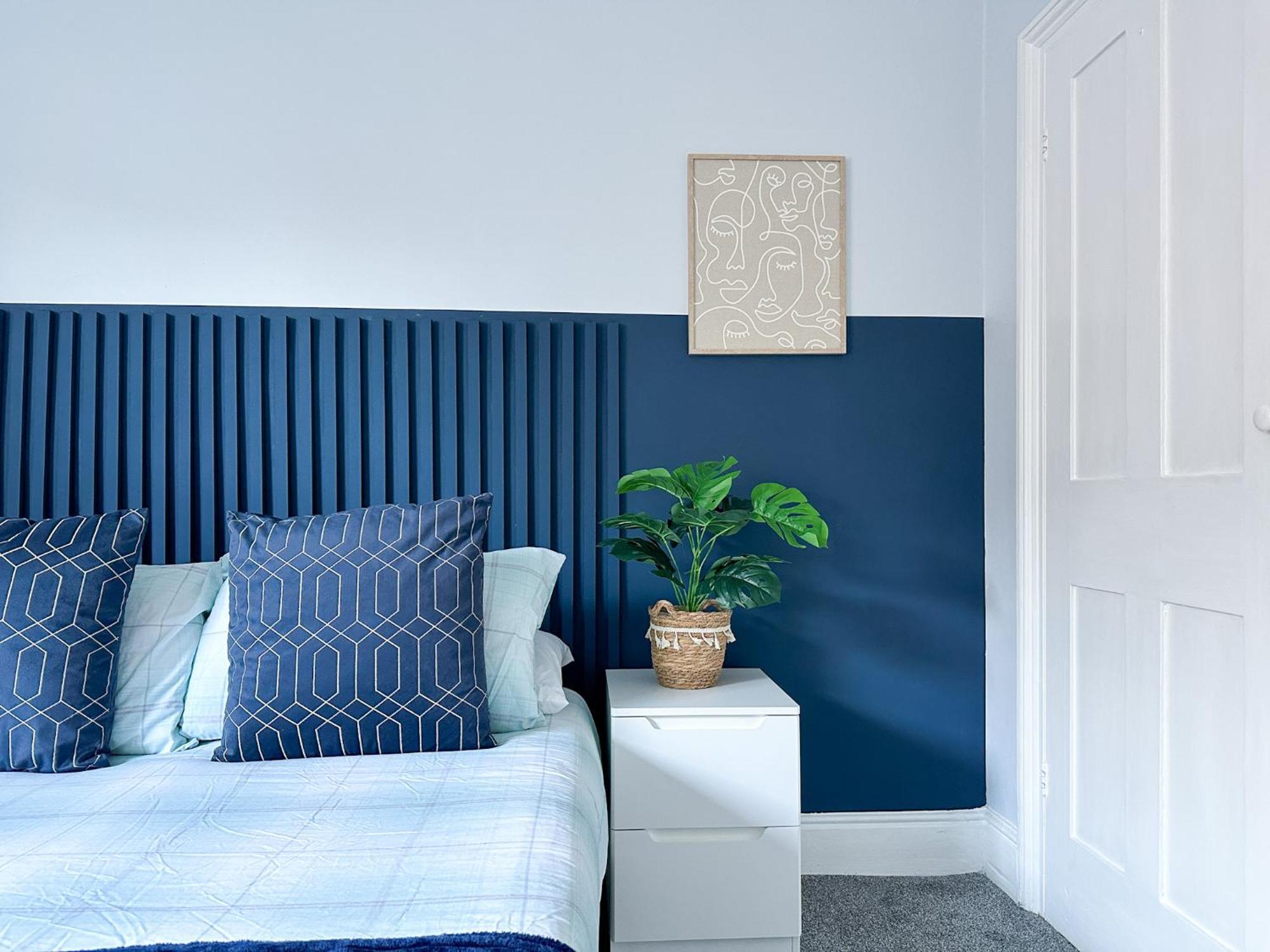 Stylish 3-bedroom In City-centre - Superb Location! Holiday home Canterbury