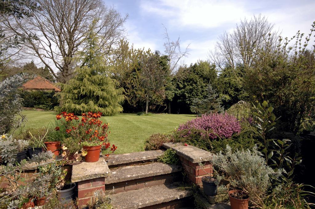 Derringstone Manor 3*