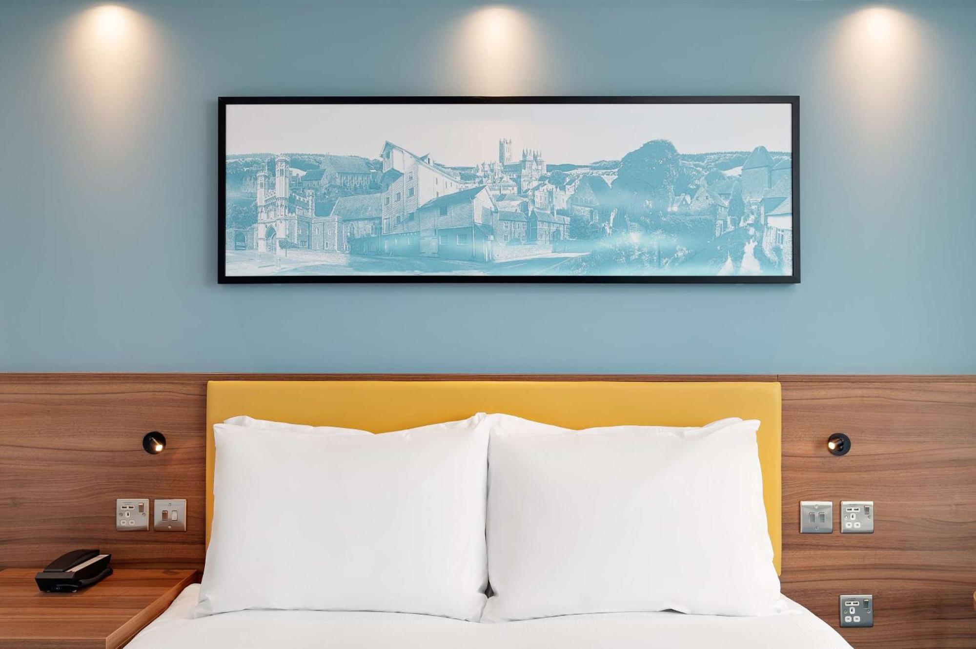 Hampton By Hilton Hotel