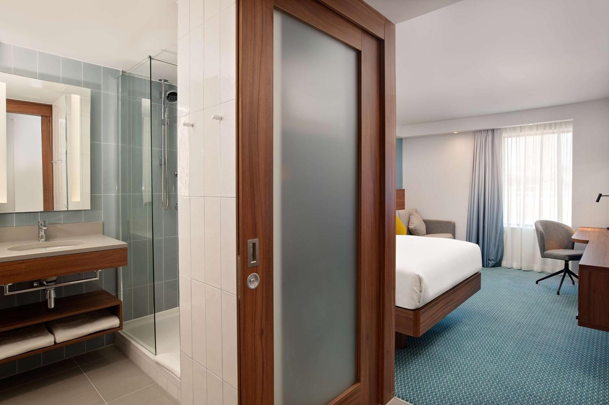 Hampton By Hilton 3*