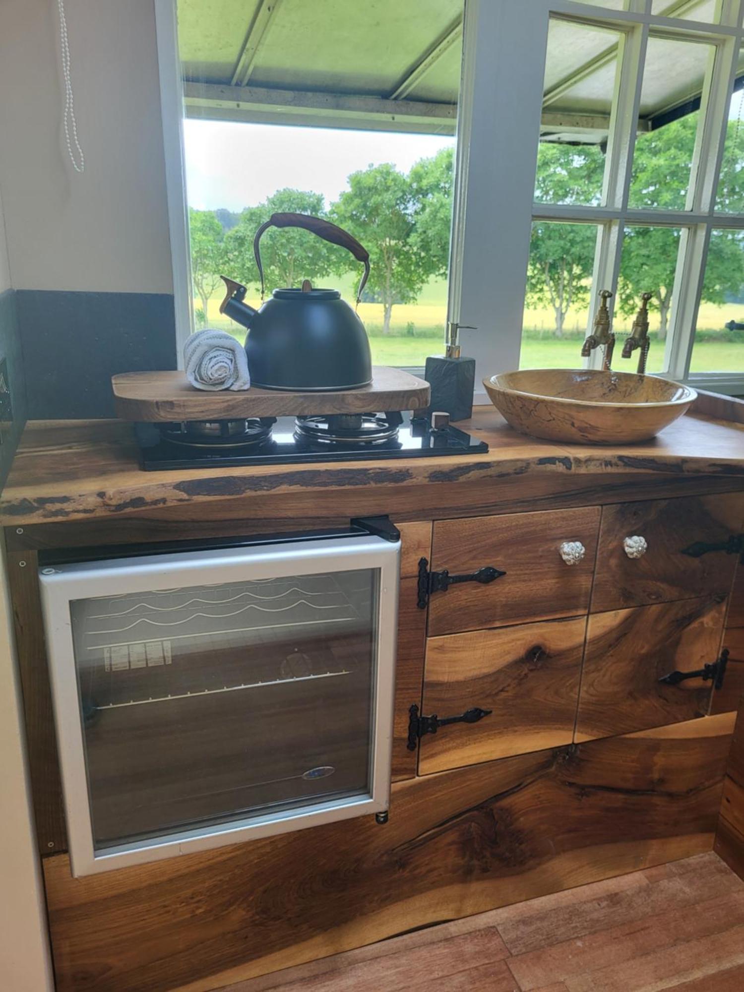Courtlands Farm And Glamping Canterbury