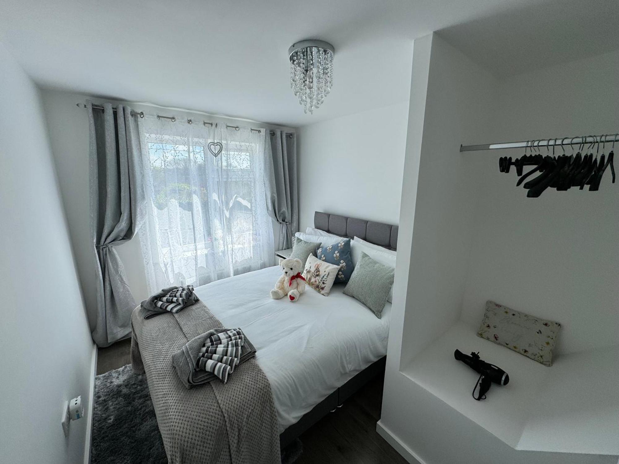 Casa de férias Modern 3-bed Hideaway Near Westgate With Parking