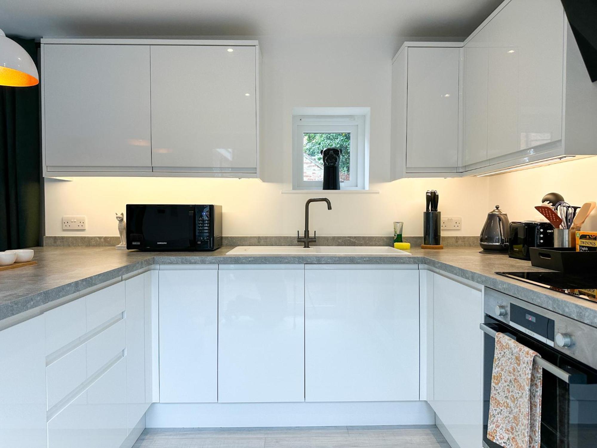 New Edwin Bing Mews -luxury Centre - Free Parking Holiday home