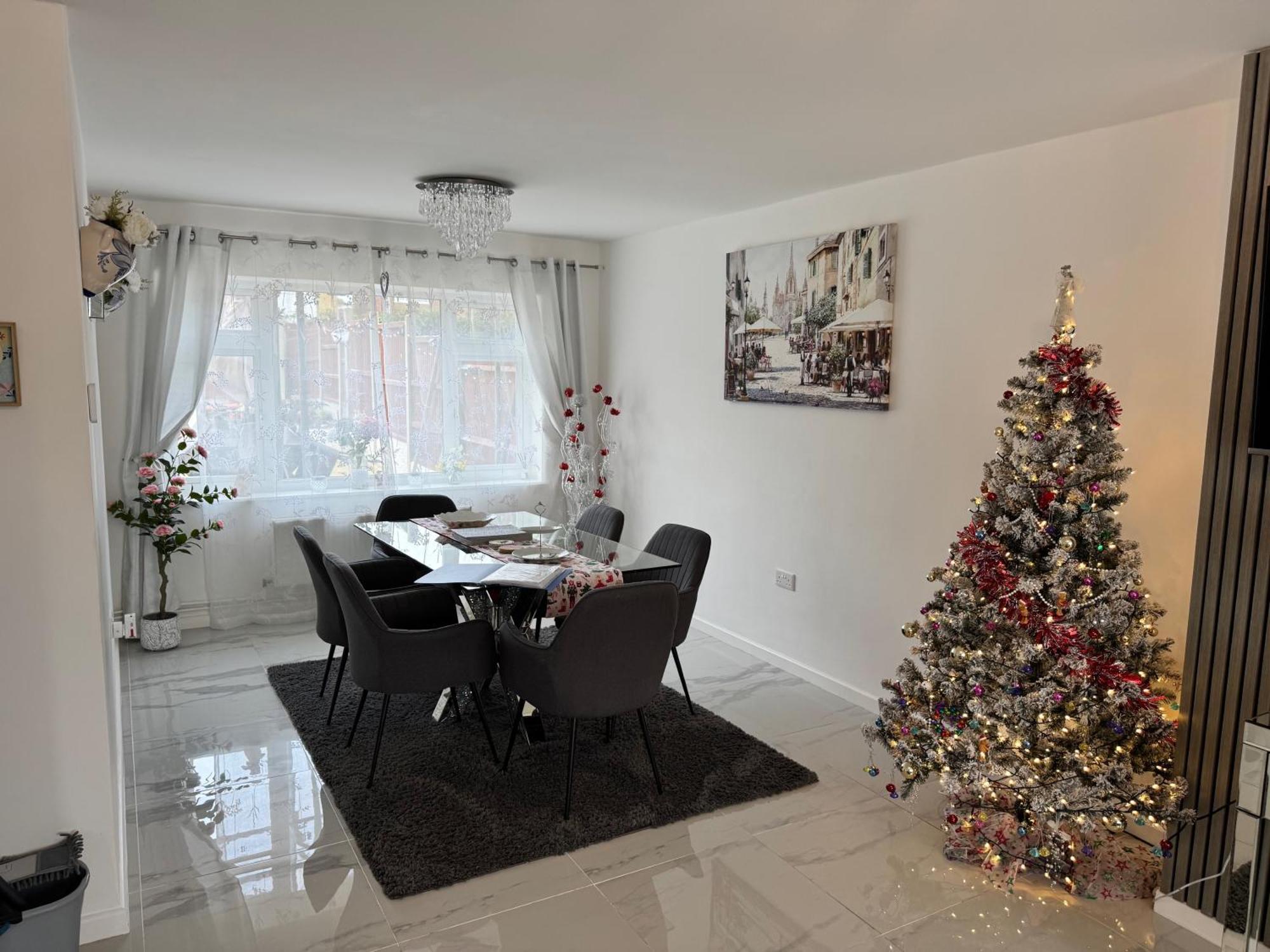 Modern 3-bed Hideaway Near Westgate With Parking Canterbury