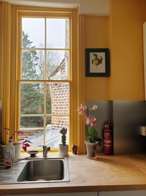 The Writer's House Apartment