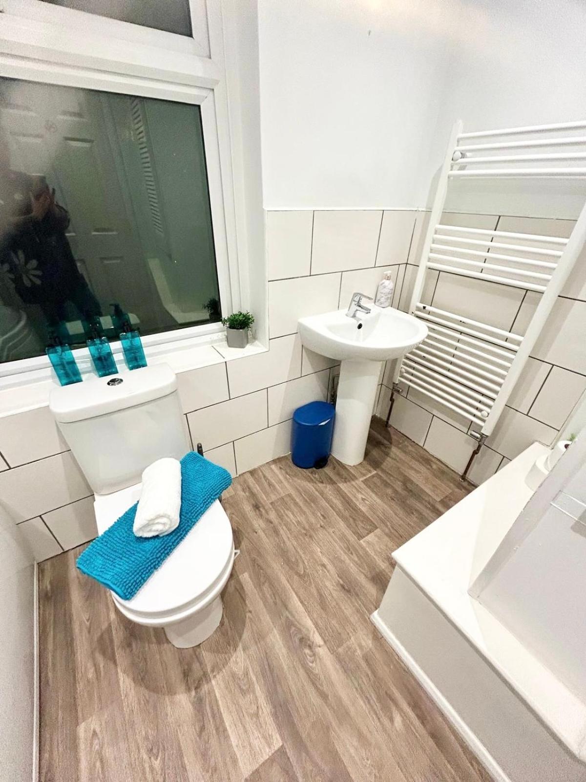 Centre 4bedroom House With Free Parking Casa de férias Canterbury