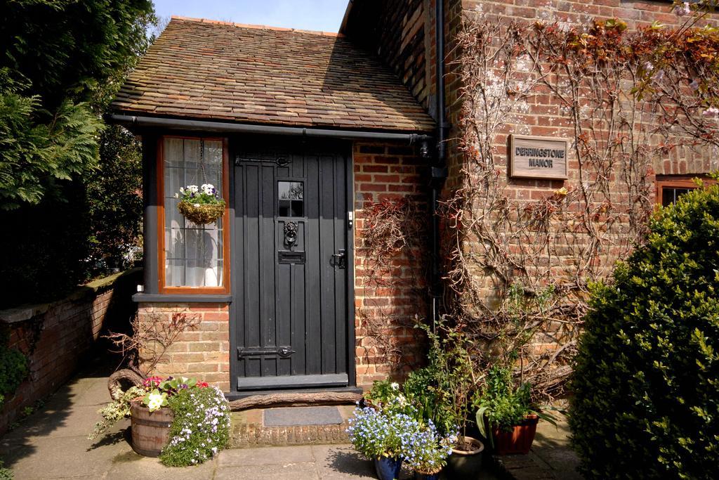 Derringstone Manor Bed & Breakfast Canterbury