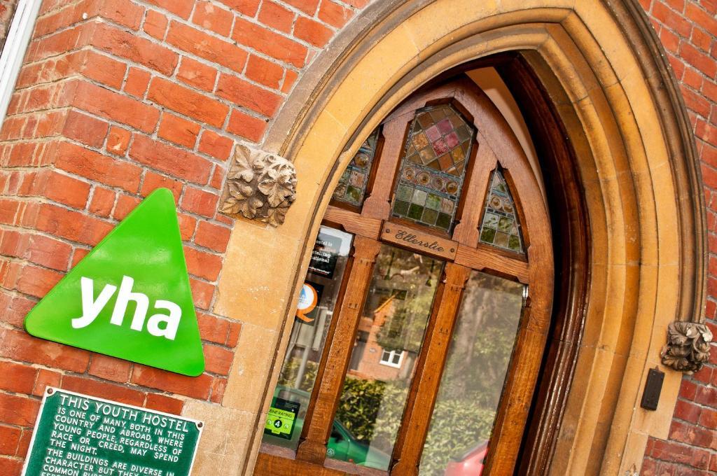 Yha Hostel *