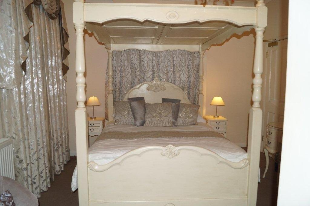 Canterbury Lodge Guest house 4*