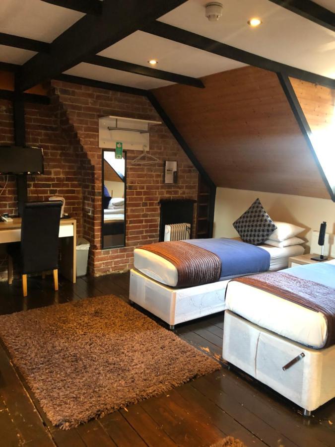 Kipps Backpackers Hostel *