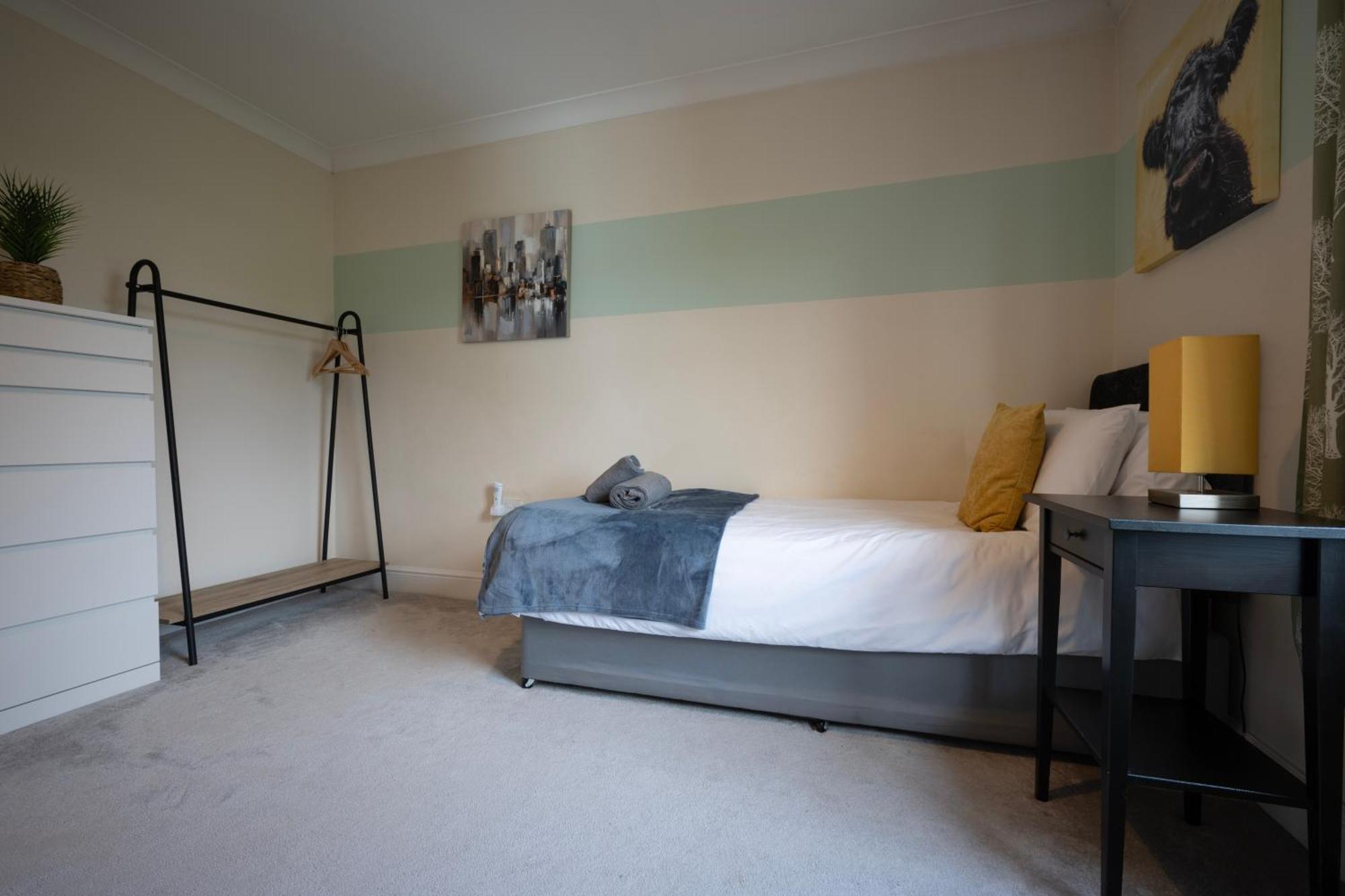 The Copperfield - Modern 4 Bed House With Parking Holiday home *