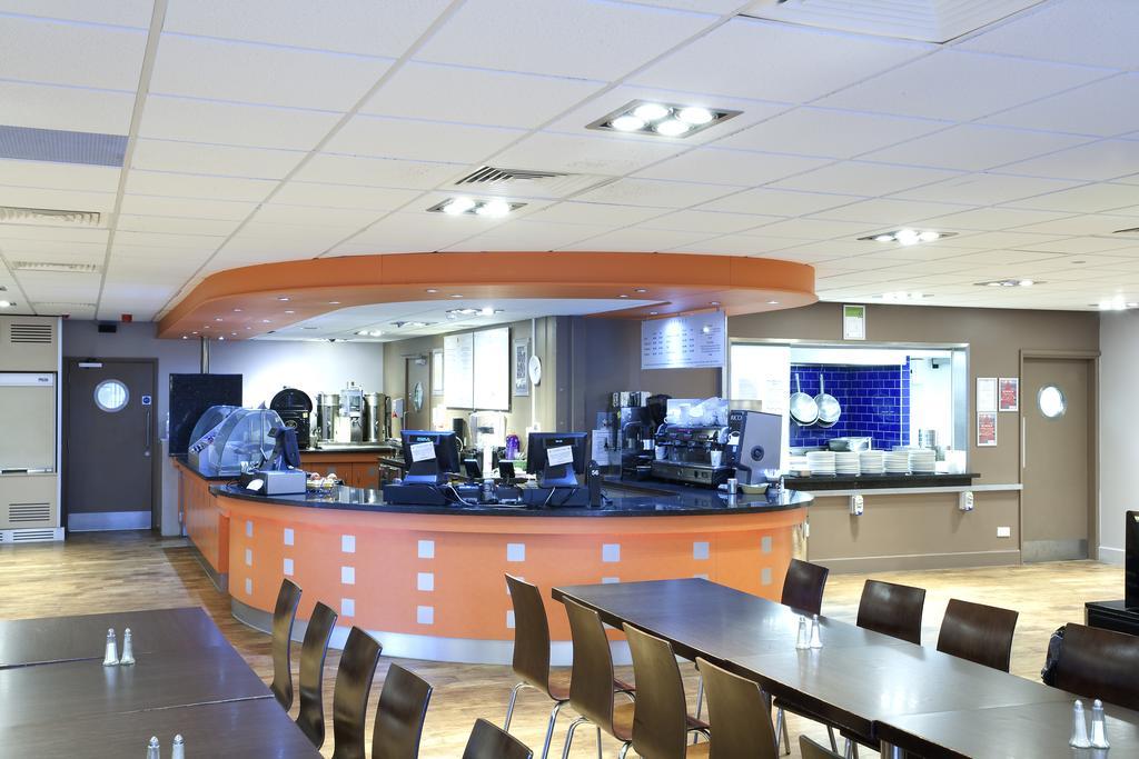 Hotel Becket Court
